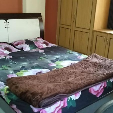 Apartmán Srinivas Nilayam Hajdarábád Exteriér fotografie